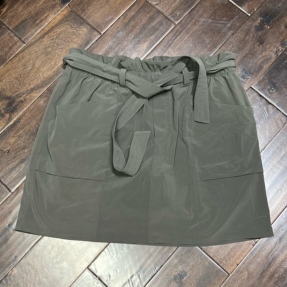 Athleta 14T skort